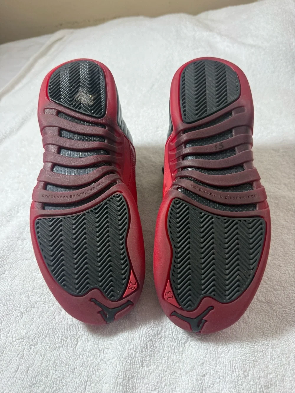 Air Jordan 12 Retro GS Flu Game Black Varsity Red 153265-002 Size 6.5Y 8 Wmns